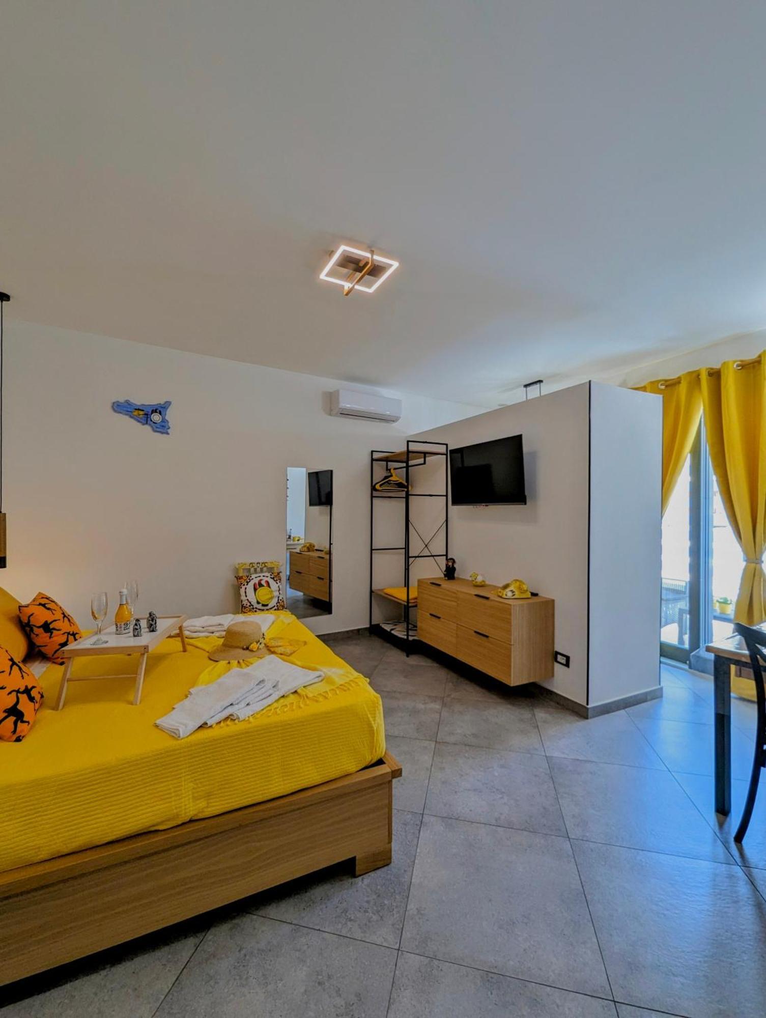 I Colori Della Sicilia Apartment Чинизи Екстериор снимка