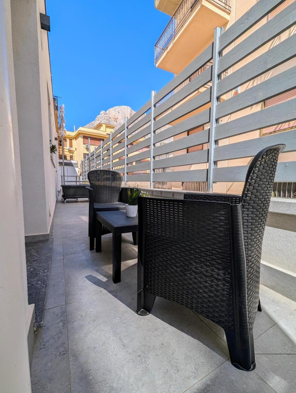 I Colori Della Sicilia Apartment Чинизи Екстериор снимка