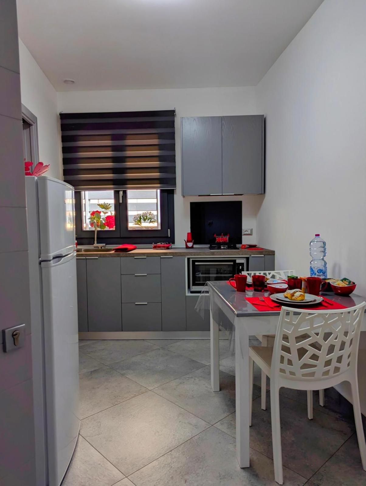 I Colori Della Sicilia Apartment Чинизи Екстериор снимка